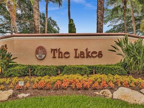 794 Lake Blvd, Weston FL 33326