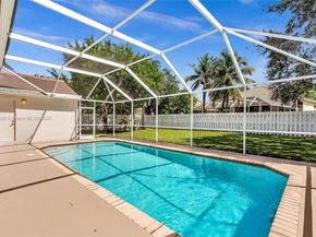 794 Lake Blvd, Weston FL 33326