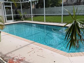 794 Lake Blvd, Weston FL 33326