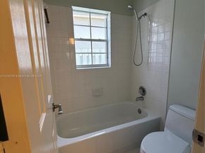 794 Lake Blvd, Weston FL 33326