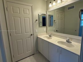 794 Lake Blvd, Weston FL 33326