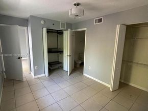 637 SW 3rd St 308, Miami FL 33130