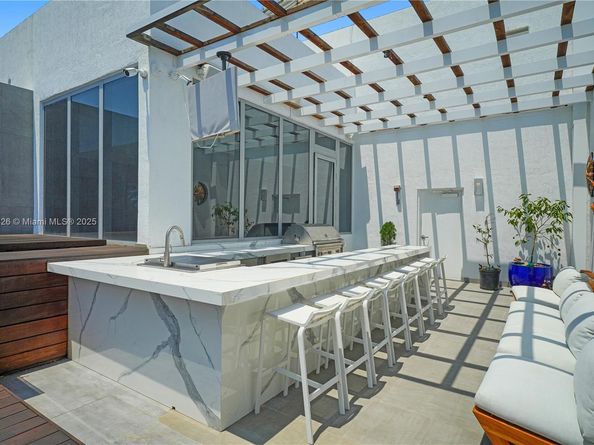 1100 Biscayne Blvd PH6302, Miami FL 33132