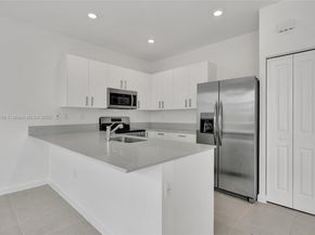 732 SE 13th Court 732, Homestead FL 33034