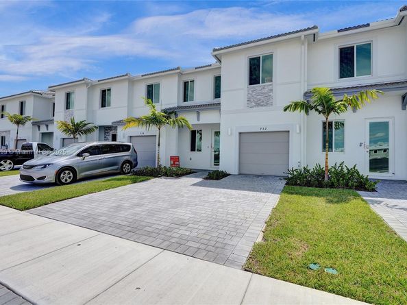 732 SE 13th Court 732, Homestead FL 33034