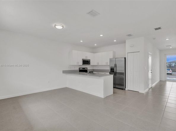 732 SE 13th Court 732, Homestead FL 33034