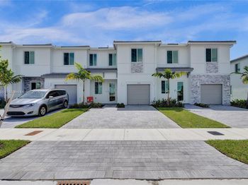 732 SE 13th Court