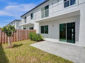 732 SE 13th Court 732, Homestead FL 33034
