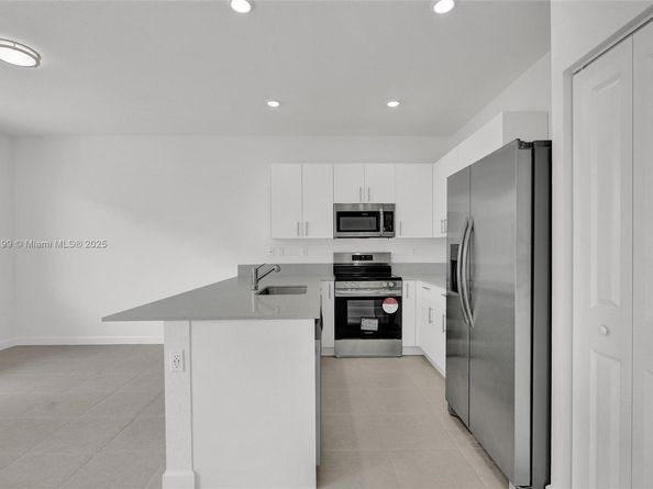 732 SE 13th Court 732, Homestead FL 33034