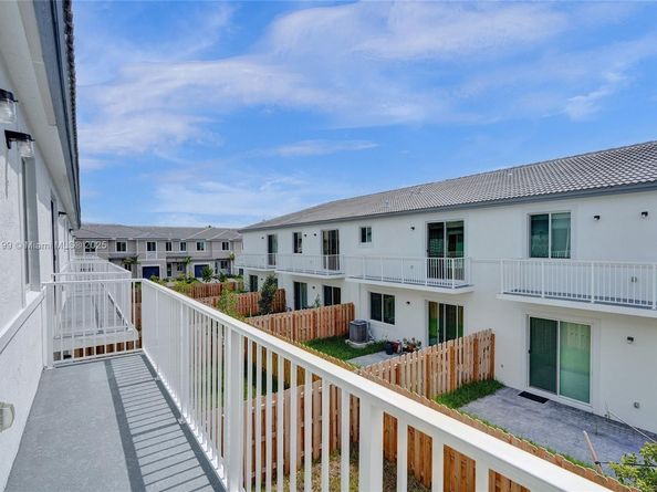 732 SE 13th Court 732, Homestead FL 33034