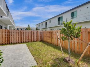 732 SE 13th Court 732, Homestead FL 33034