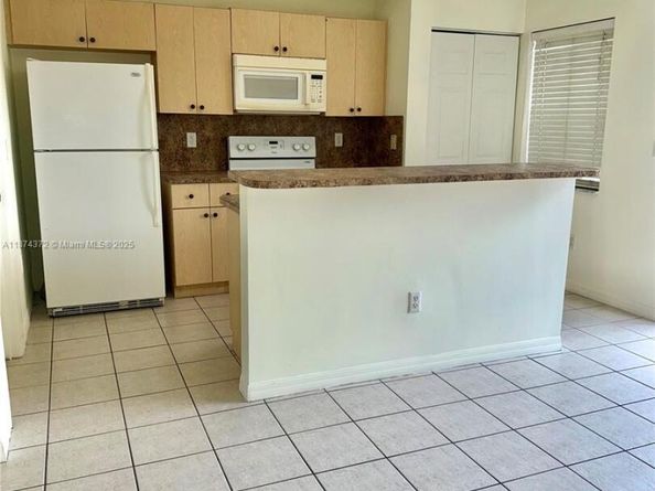 2161 Anchor Ct 2002, Dania Beach FL 33312