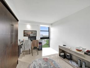 20281 E Country Club Dr 2209, Aventura FL 33180