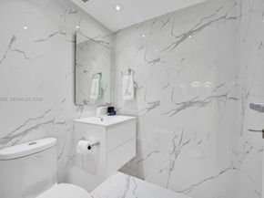 20281 E Country Club Dr 2209, Aventura FL 33180