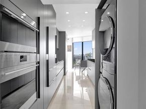 20281 E Country Club Dr 2209, Aventura FL 33180