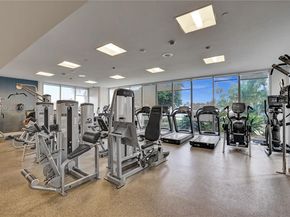 20281 E Country Club Dr 2209, Aventura FL 33180