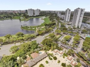 20281 E Country Club Dr 2209, Aventura FL 33180