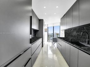20281 E Country Club Dr 2209, Aventura FL 33180