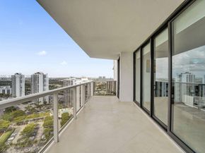 20281 E Country Club Dr 2209, Aventura FL 33180