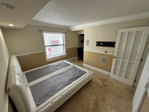 10115 NW 4th Ln 38, Miami FL 33176
