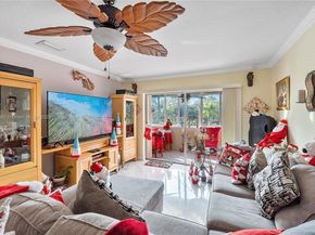 126 Sparrow Dr 22B, Royal Palm Beach FL 33411