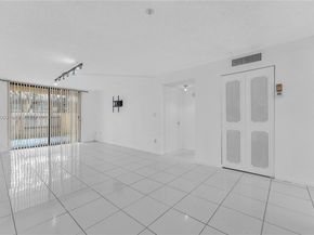 440 NW 214th St 104, Miami Gardens FL 33169