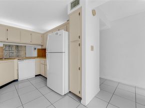 440 NW 214th St 104, Miami Gardens FL 33169