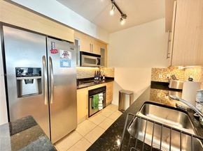 335 S Biscayne Blvd 2702, Miami FL 33131