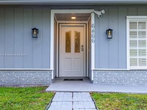 6466 NW 20th St, Margate FL 33063