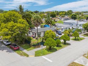 901 NW 34th Ter, Lauderhill FL 33311