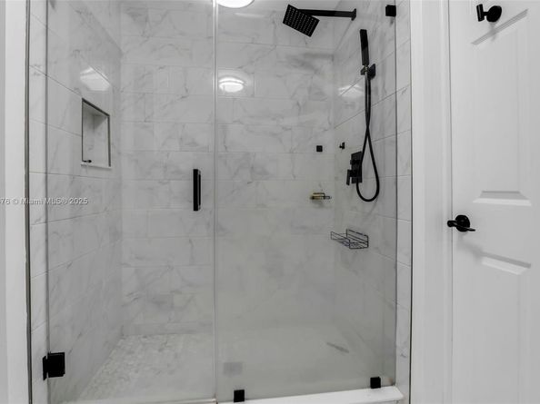 901 NW 34th Ter, Lauderhill FL 33311