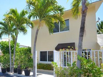 2455 SW 11th St