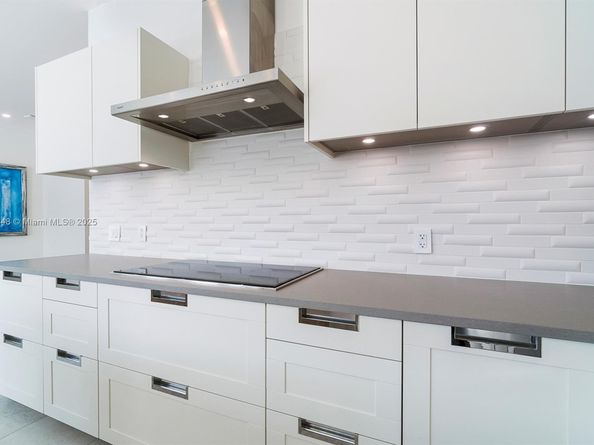 19941 NE 36th Pl, Aventura FL 33180