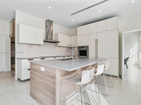 19941 NE 36th Pl, Aventura FL 33180