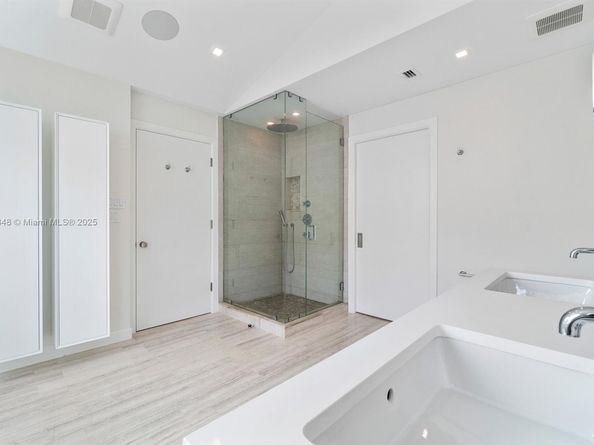 19941 NE 36th Pl, Aventura FL 33180