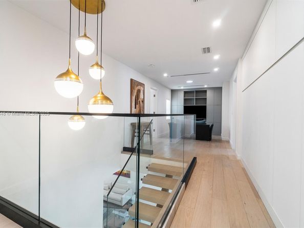 19941 NE 36th Pl, Aventura FL 33180