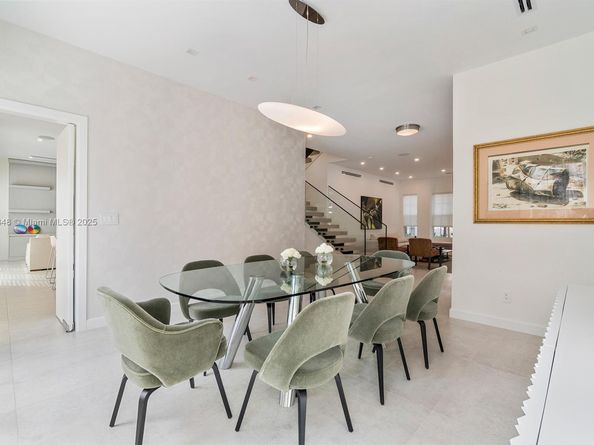 19941 NE 36th Pl, Aventura FL 33180