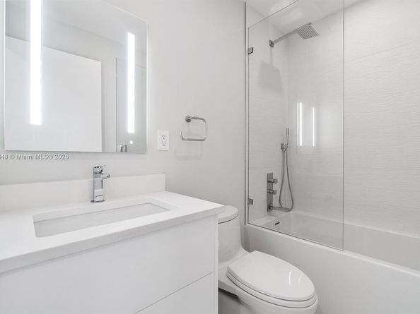 19941 NE 36th Pl, Aventura FL 33180