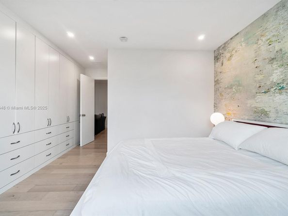 19941 NE 36th Pl, Aventura FL 33180