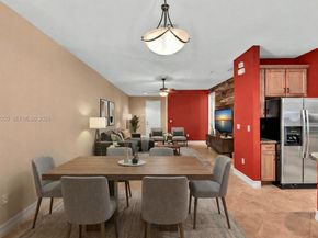 10865 NW 72nd Pl, Parkland FL 33076