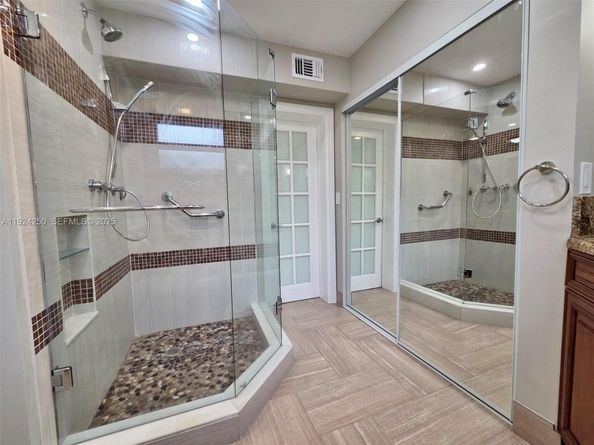 Undisclosed Address #A11924250, Oakland Park FL 33334