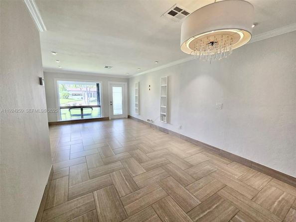 Undisclosed Address #A11924250, Oakland Park FL 33334