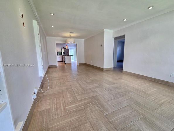 Undisclosed Address #A11924250, Oakland Park FL 33334