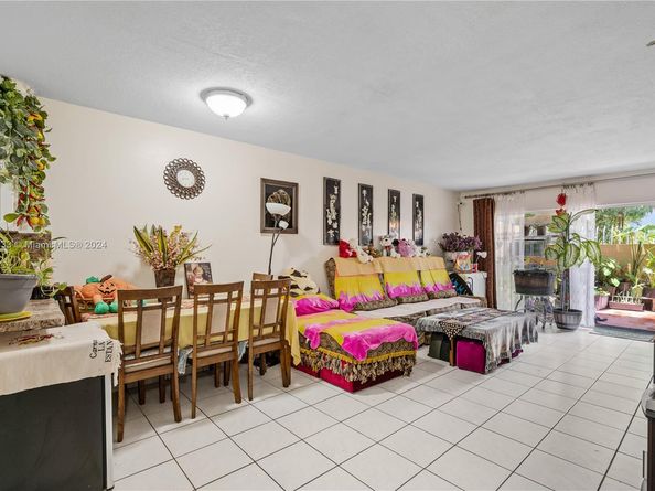 700 SE 9th Ct 103, Hialeah FL 33010