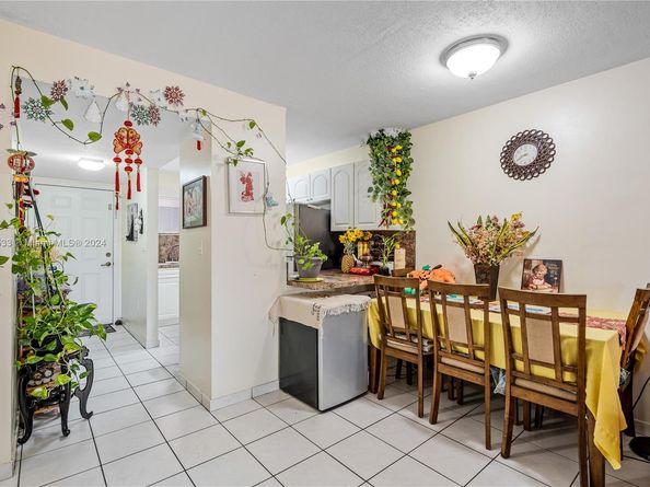 700 SE 9th Ct 103, Hialeah FL 33010