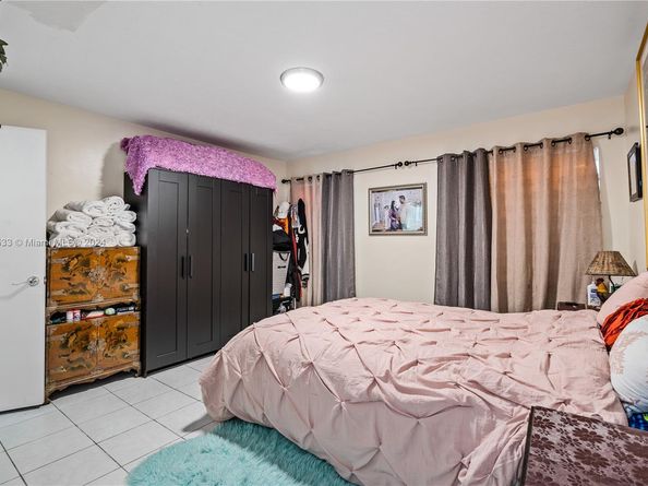 700 SE 9th Ct 103, Hialeah FL 33010