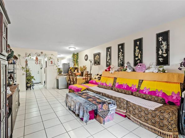 700 SE 9th Ct 103, Hialeah FL 33010