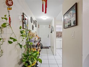 700 SE 9th Ct 103, Hialeah FL 33010