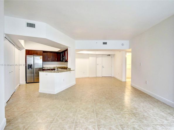 19900 E Country Club Dr 216, Aventura FL 33180