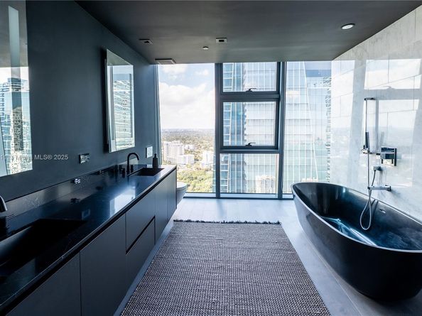 1451 Brickell Ave 3903, Miami FL 33131